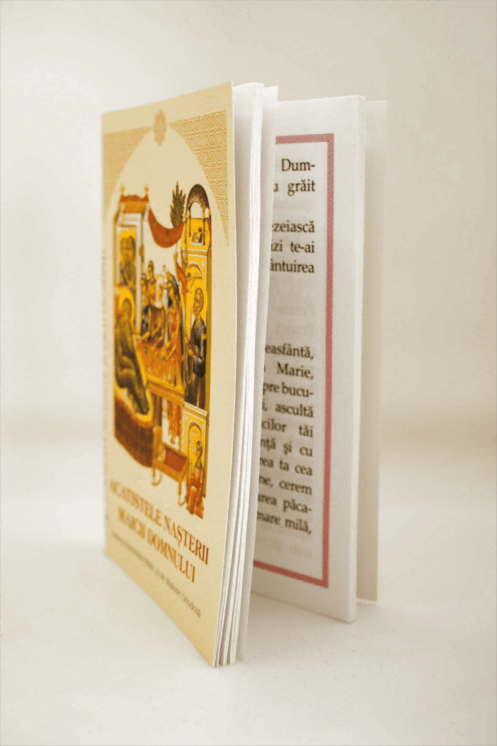 Los Acólitos de la Natividad de Nuestra Señora en el lateral