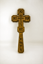 Cruz ortodoxa de madera grabada Pravil Modelo 1