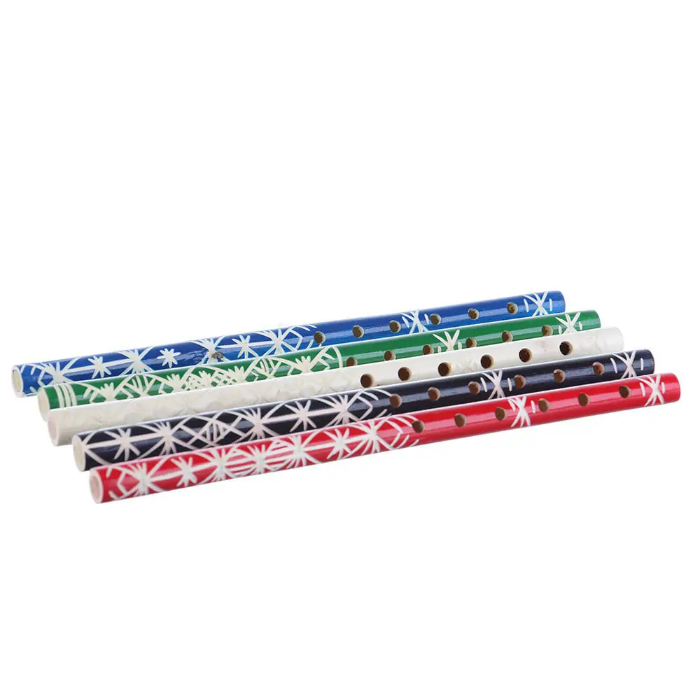 Fluier de Lemn Romanesc Decorativ Diverse culori 25-35 cm Fluier de Lemn Romanesc Decorativ Diverse culori 25-35 cm