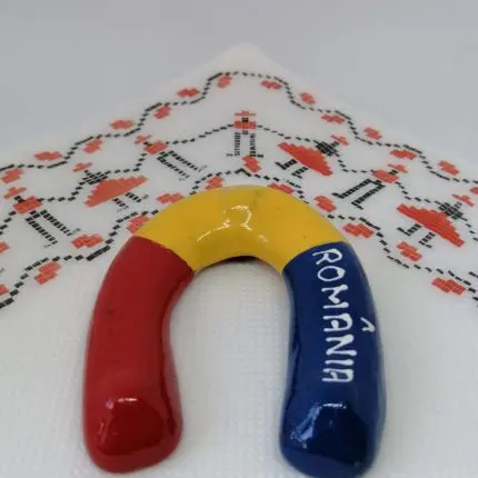 Magnet suvenir Romania - Potcoava ceramica Corund 8 cm