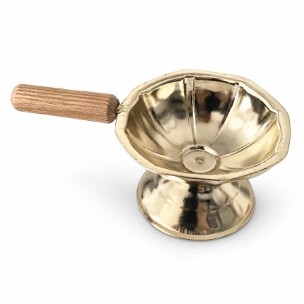 Cățuie Mică din Metal cu Mâner de Lemn